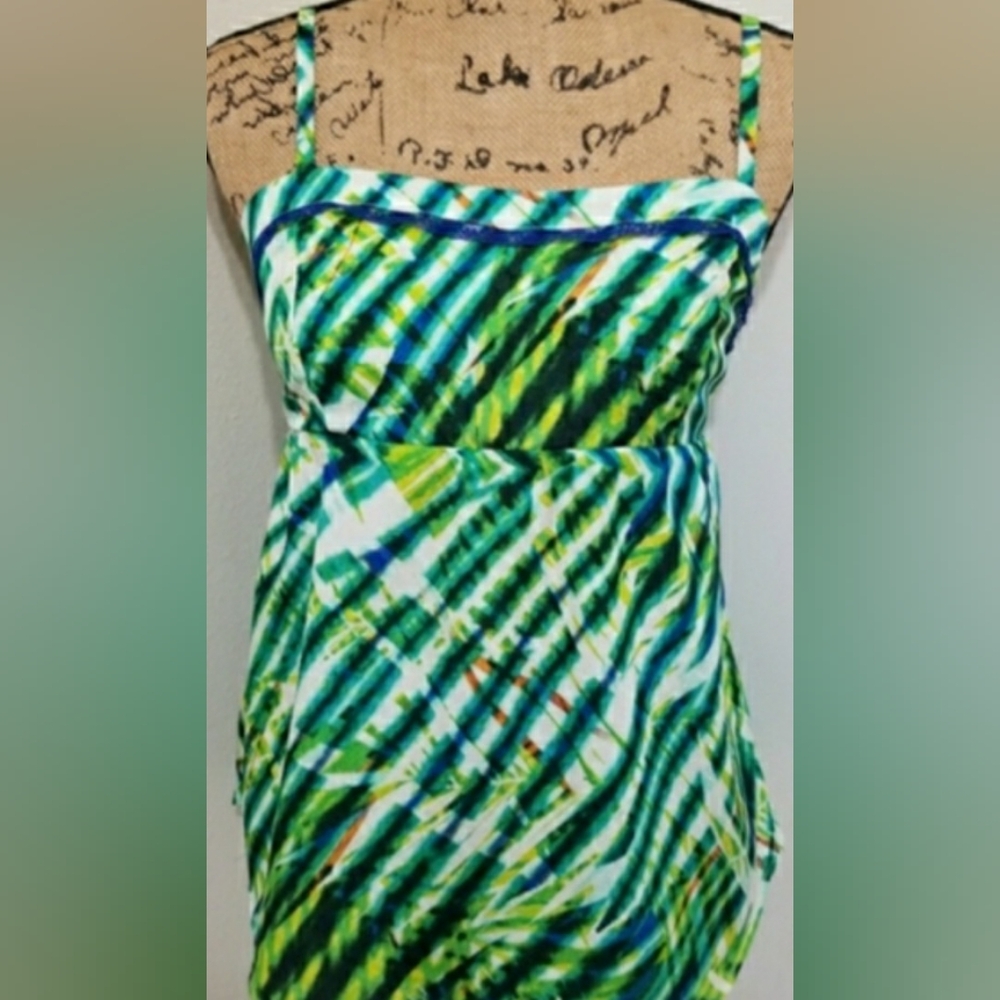 ‼️Vibrant Tropical Print Cami‼️